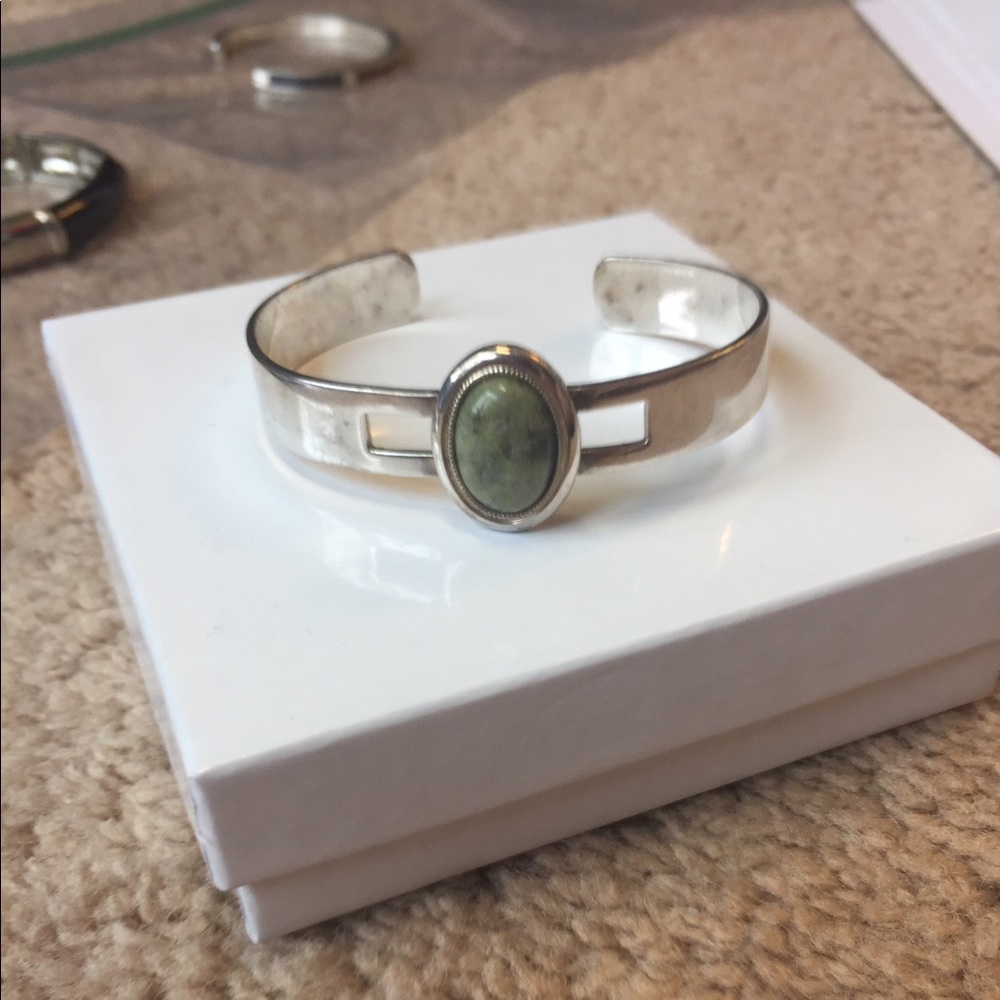 LAST 24 HRS!! Silver cuff with green stone