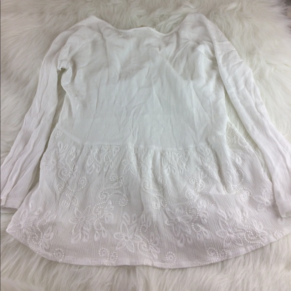 Altar'd State embroidered white long sleeve top - Picture 6 of 6
