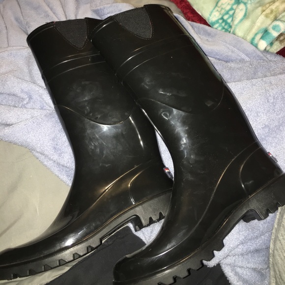 Black Tommy Hilfiger rain boots with fur - Picture 6 of 6