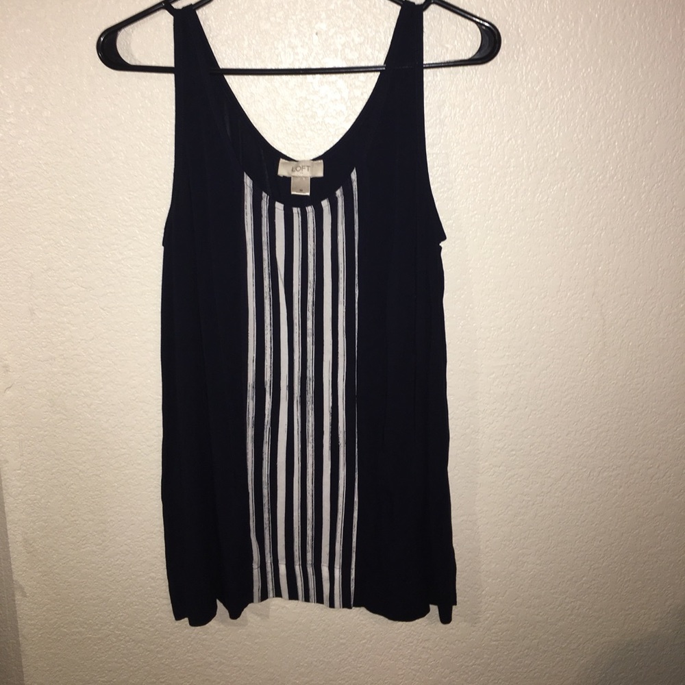 Navy blue soft  blend Loft Tee💕 MAKE AN OFFER ☺️