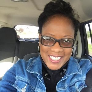 Meet your Posher, Yvette