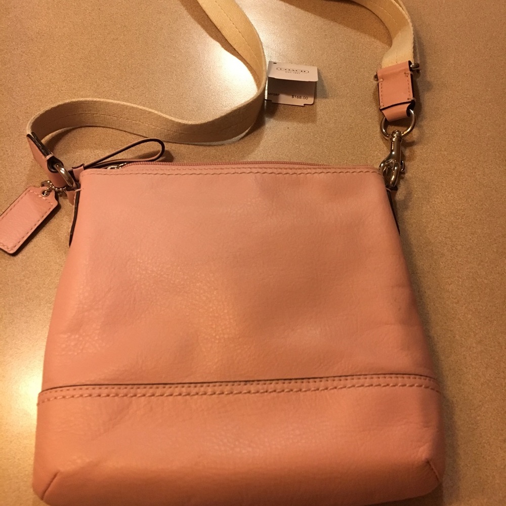 Handbag - Picture 2 of 3
