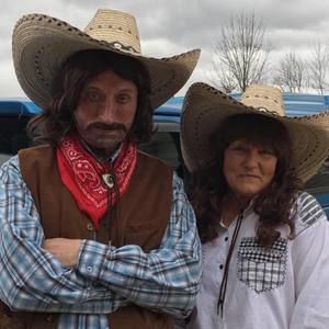 Meet your Posher, Connie