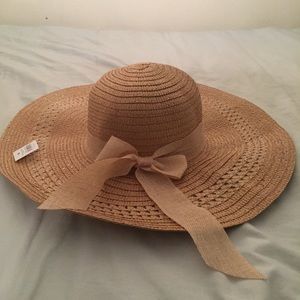 1 HR SALE‼️New ✨ Lady Pamela Beach Hat