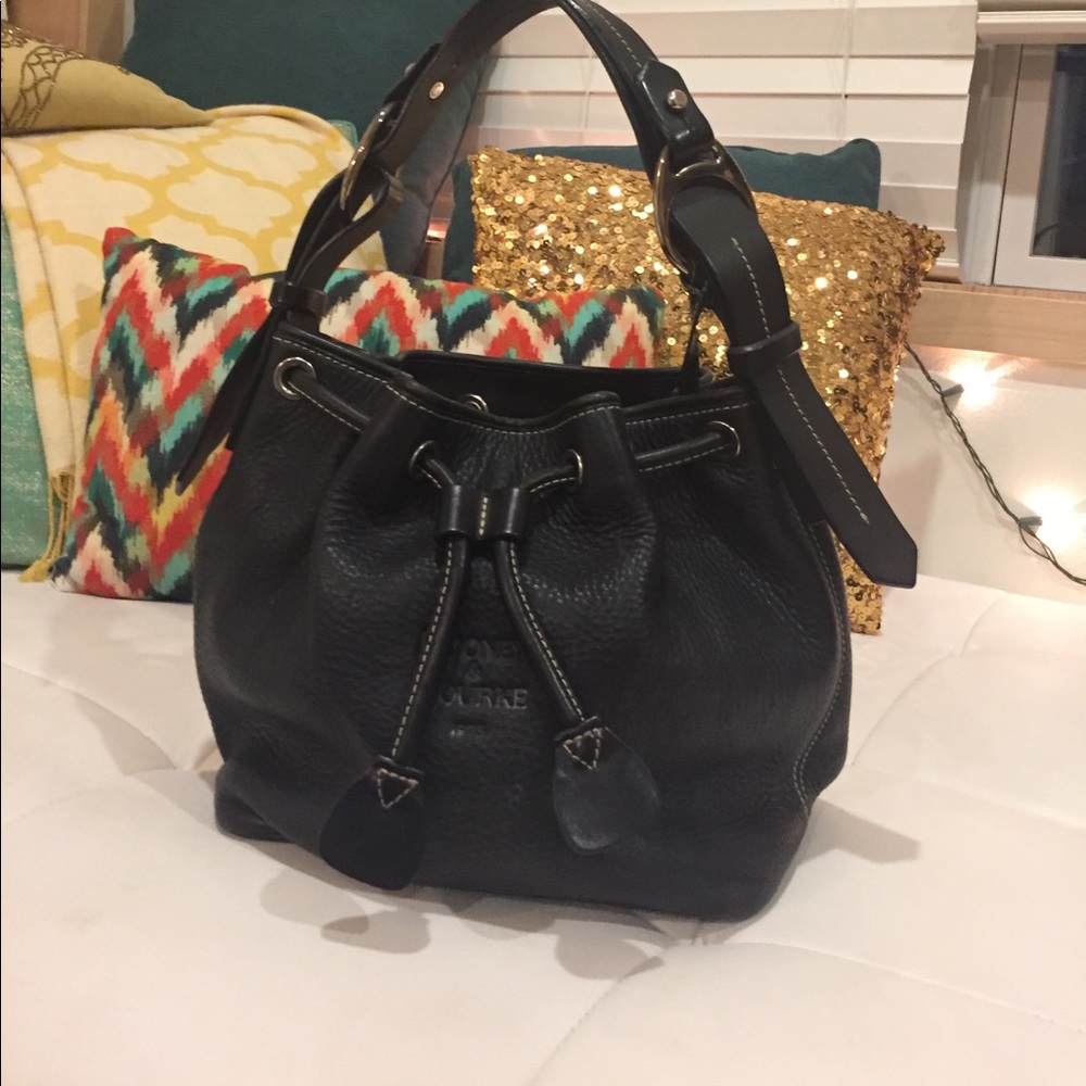 DOONEY & BOURKE | black leather | hand bag