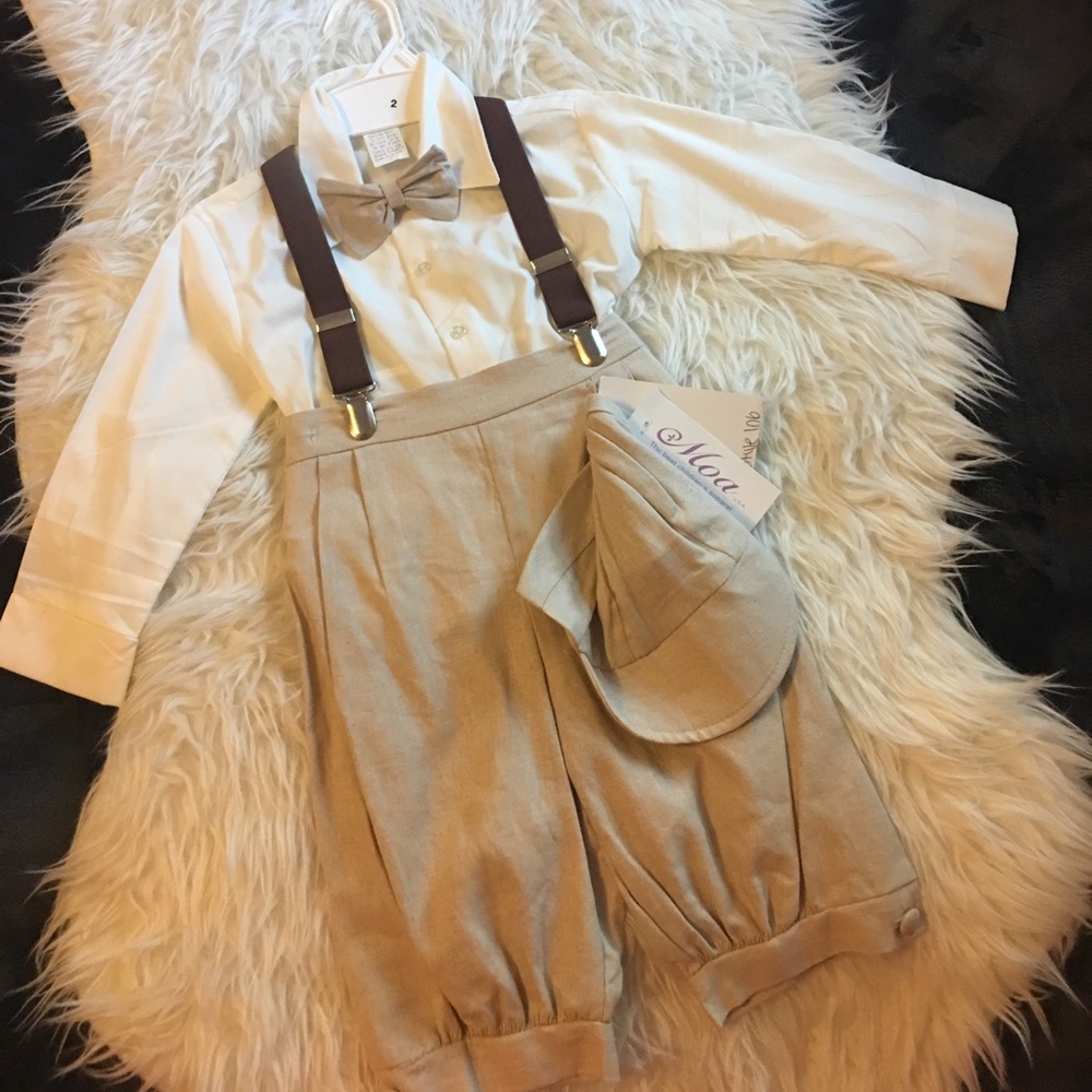 Gentlemen's suit kaki pants with suspenders hat