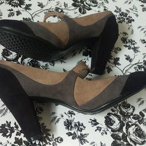 💞 AEROSOLES "Roller Rink"