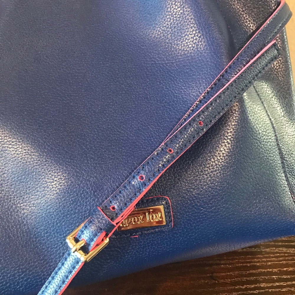 Two Tones Bucket Bag - image 3