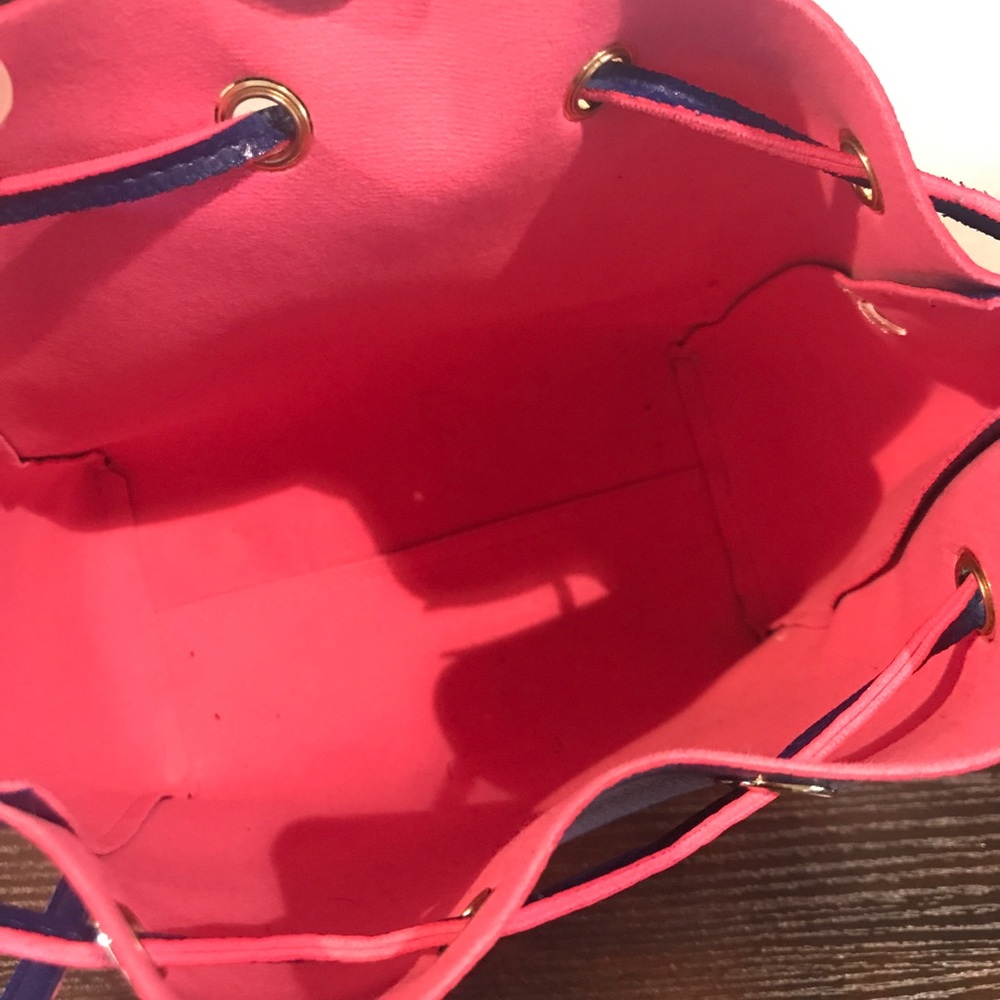 Two Tones Bucket Bag - image 4