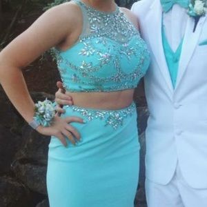 NEED GONE! Prom dress!