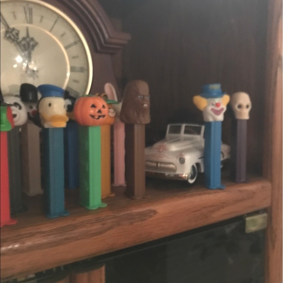 Assorted pez candy dispensers lot - Picture 6 of 8