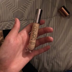 UD naked skin concealer
