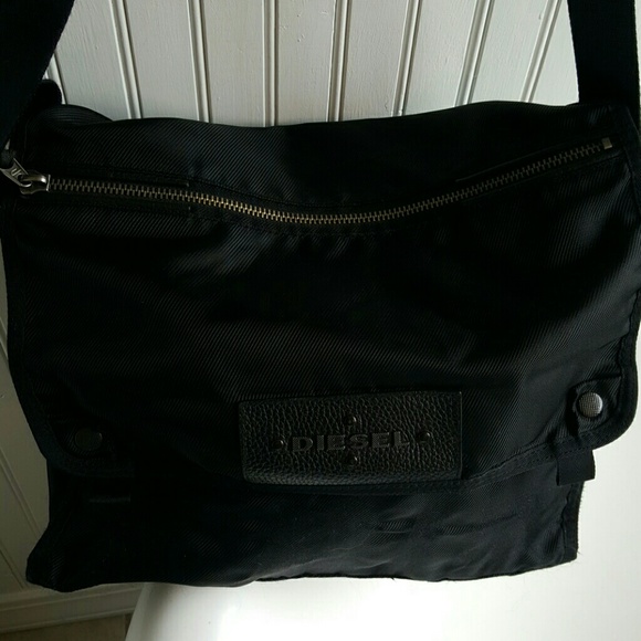 DIESEL Messenger Bag! - Picture 2 of 8