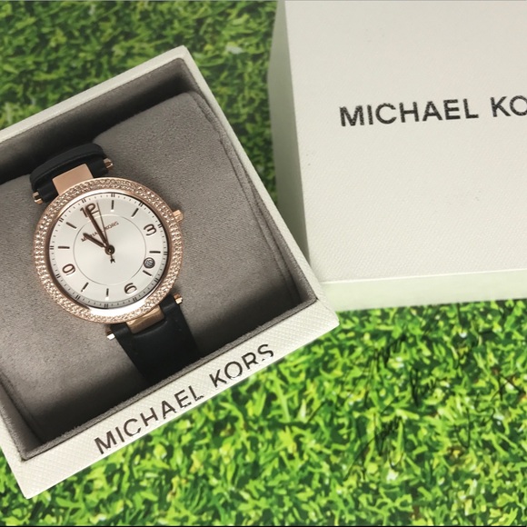 Michael Kors leather ladies watch main image 4