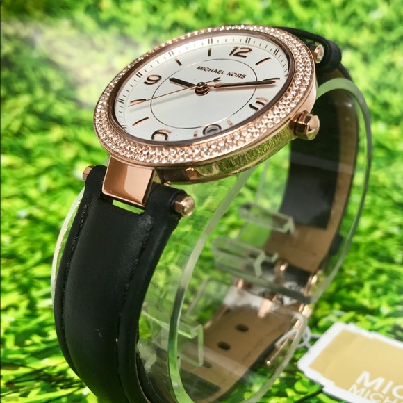 Michael Kors leather ladies watch main image 5