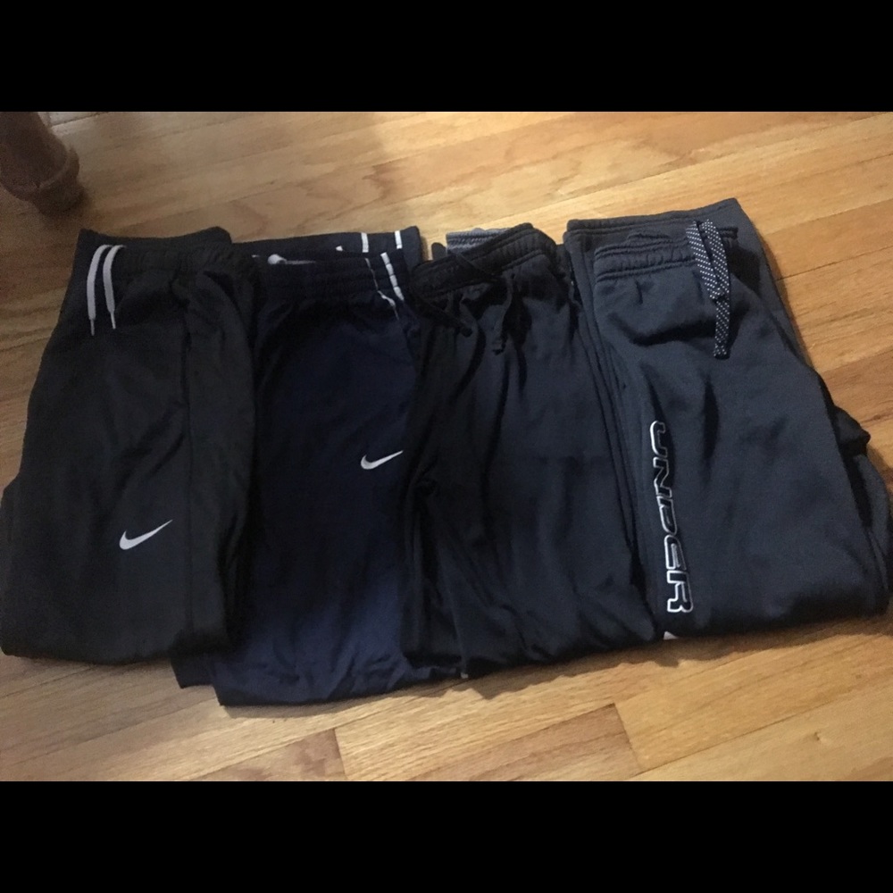 4 PAIR BOYS (L) ATHLETIC PANTS - SELLING AS LOT