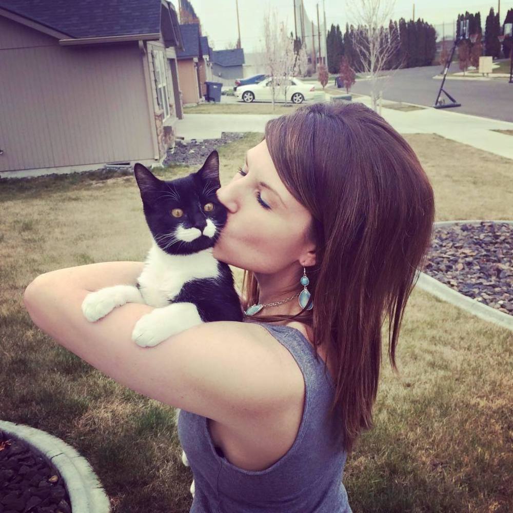 Meet your Posher, Rebecca