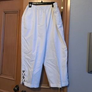 White Capri pant