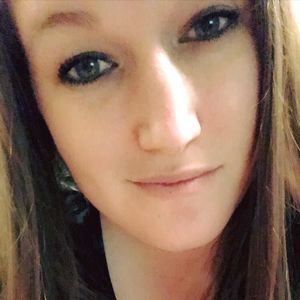 Meet your Posher, Mayna