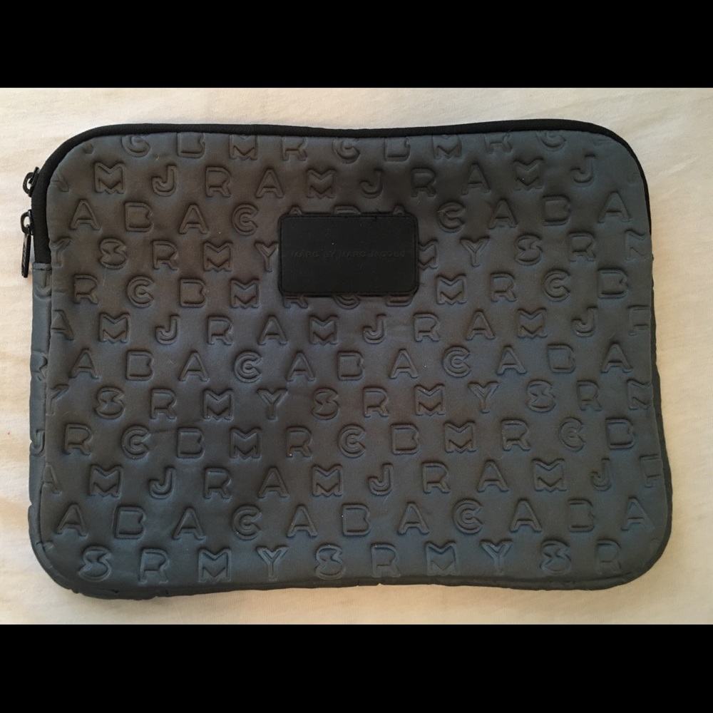 MARC JACOBS 13" laptop sleeve
