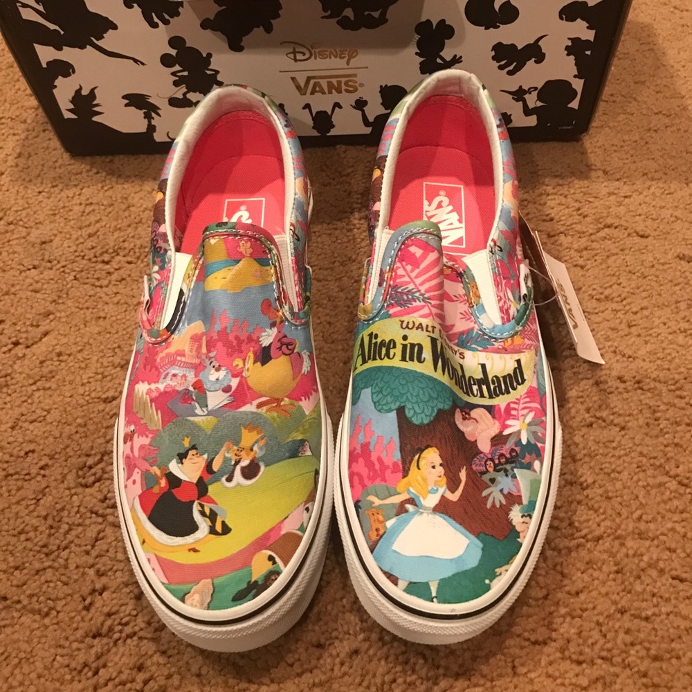Brand New With Tags Alice and Wonderland Vans Rare