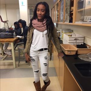 Meet your Posher, Alexis