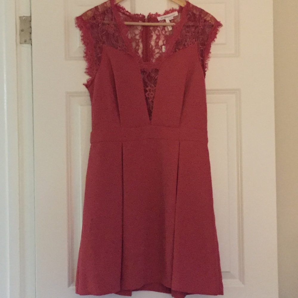 HP🎉  NWT Lace Cocktail Dress