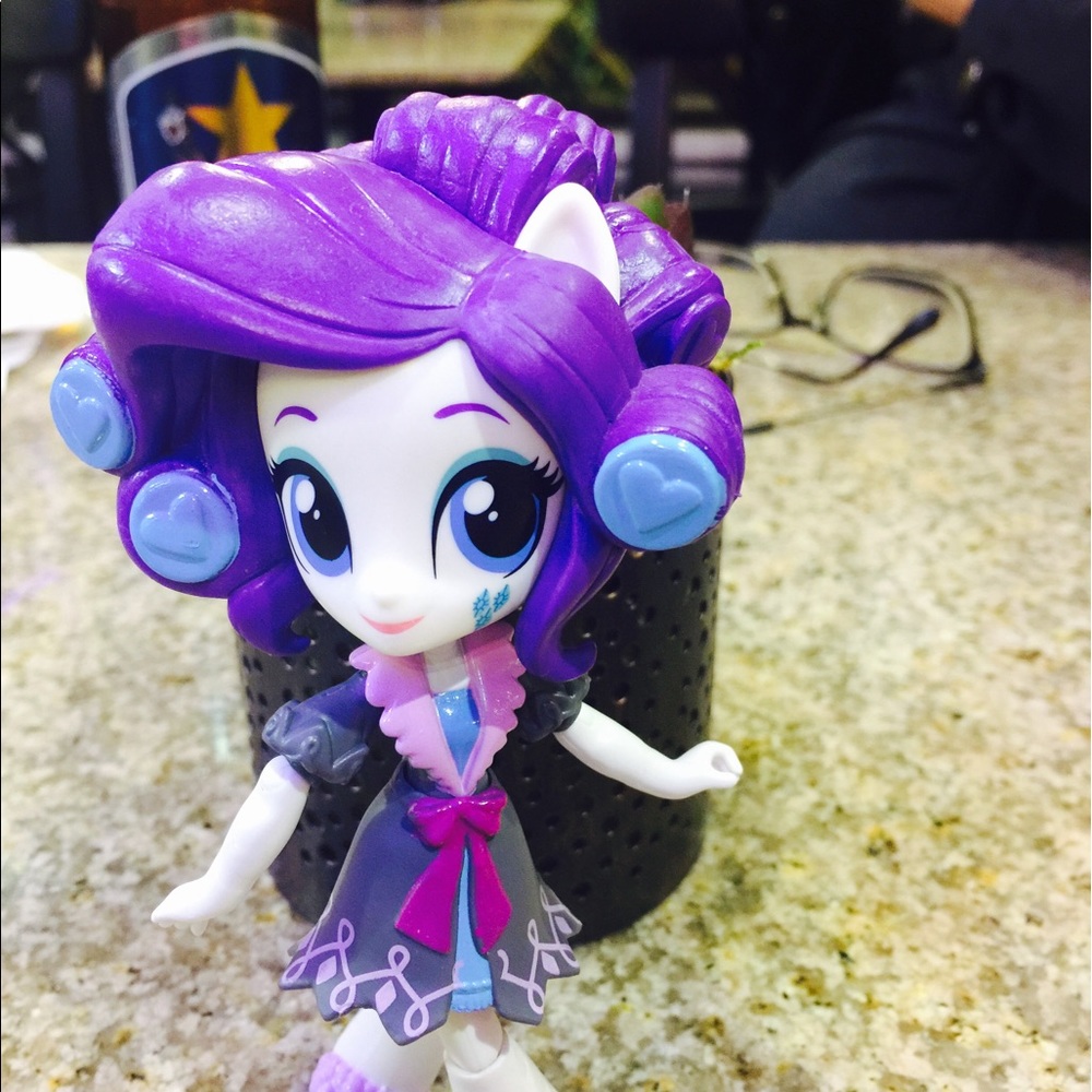 Meet your Posher, Rhona