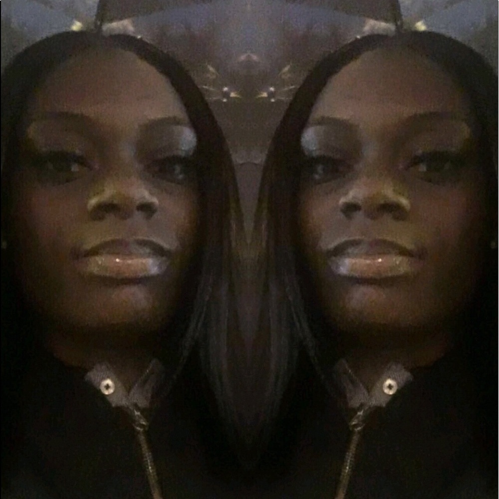 Meet your Posher, Tiara