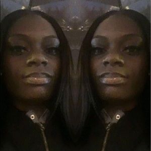 Meet your Posher, Tiara