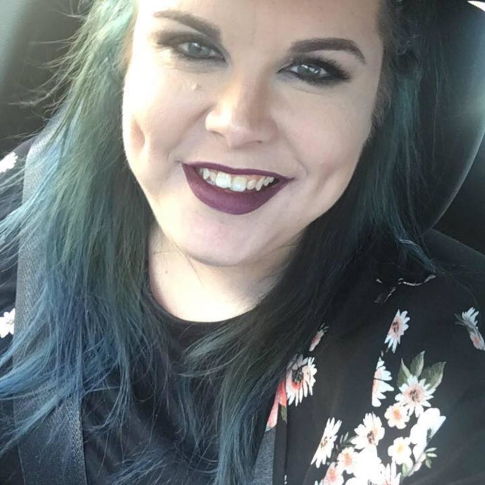 Meet your Posher, Nikki hefner
