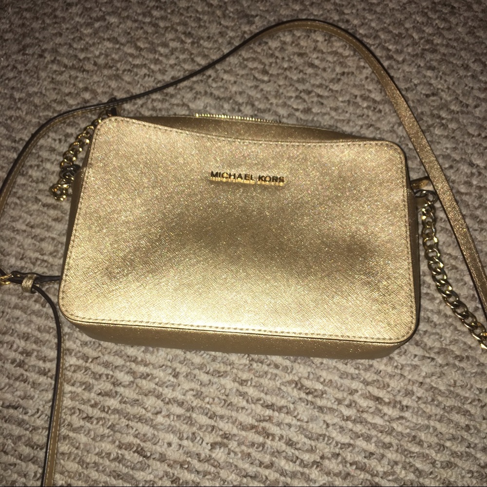 Michael Kors Jet Set purse