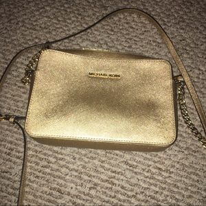 Michael Kors Jet Set purse