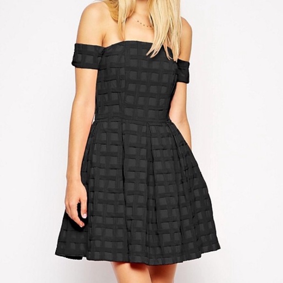 Textured Bardot Black Dress - Picture 2 of 5