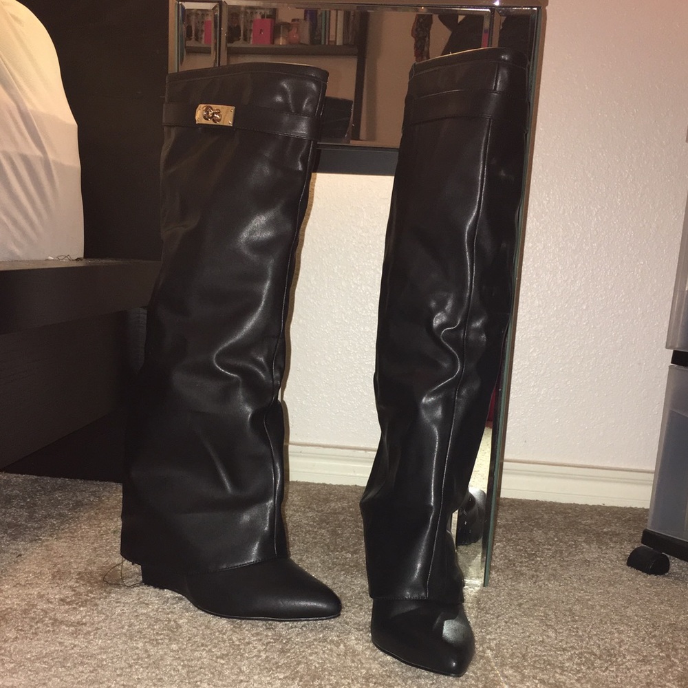 Givenchy Shark-tooth pant leg knee boots