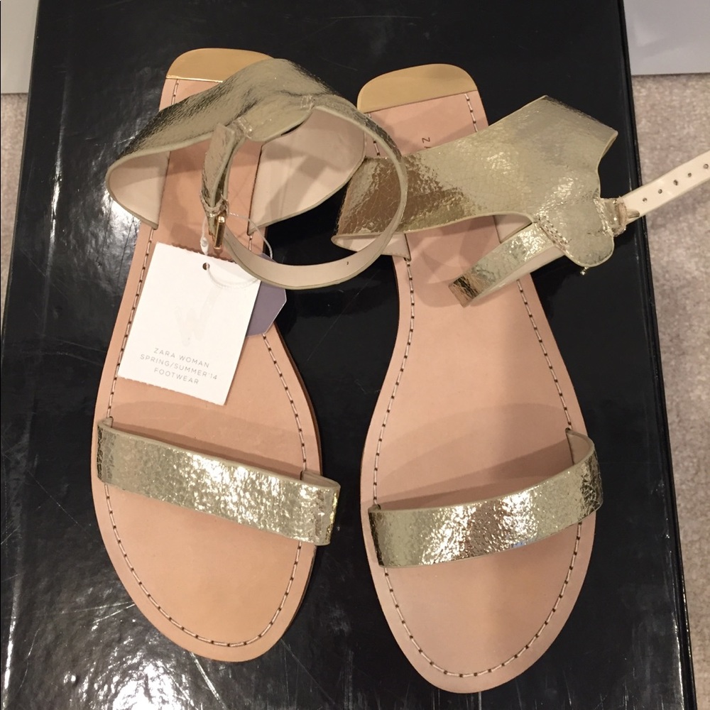 Gold summer flats