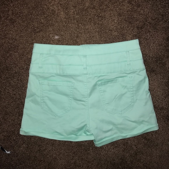 High waisted shorts - Picture 2 of 2