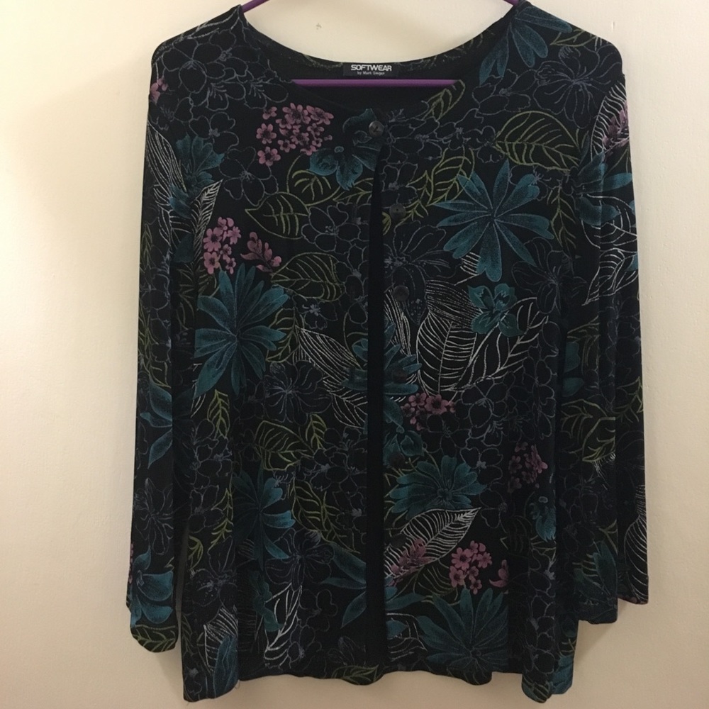 Adorable and comfy lighweight cardigan