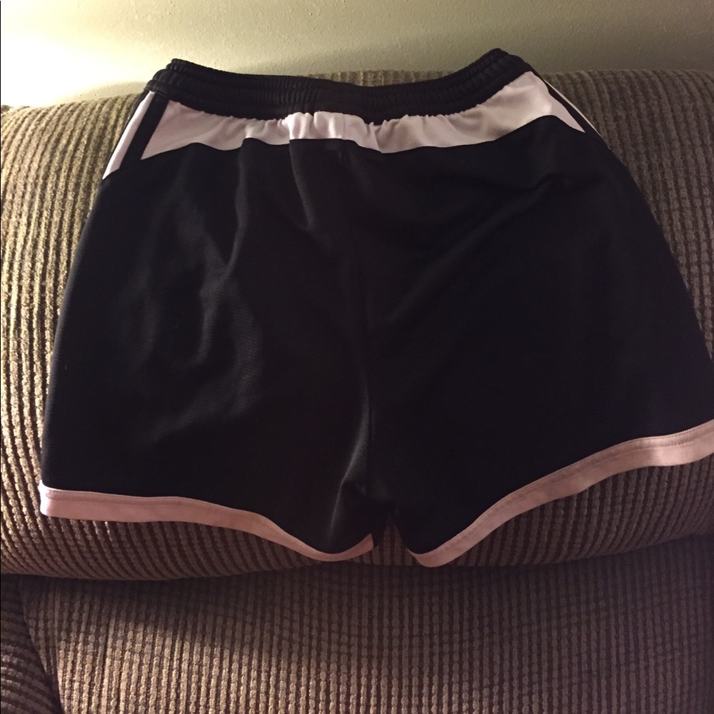 Adidas Shorts- N - Picture 2 of 2