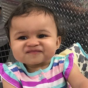 Meet your Posher, Crystal