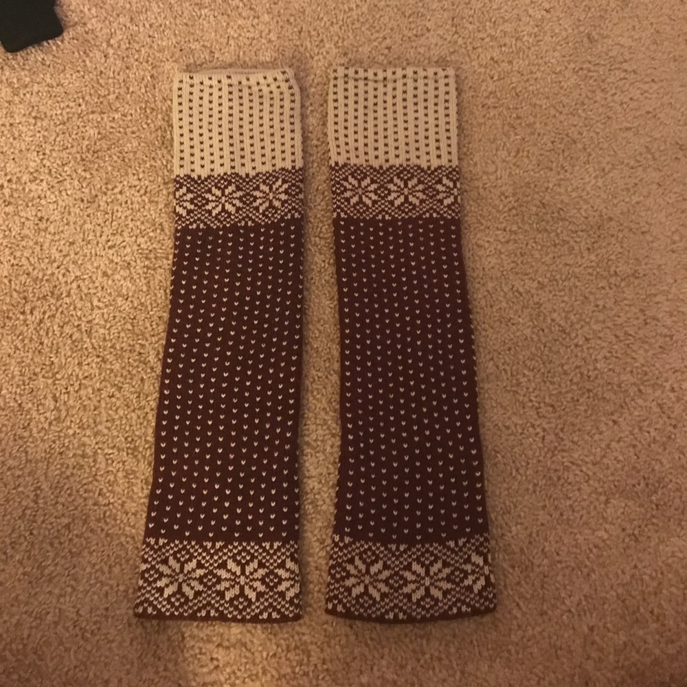 Leg warmers. Cute in boots!