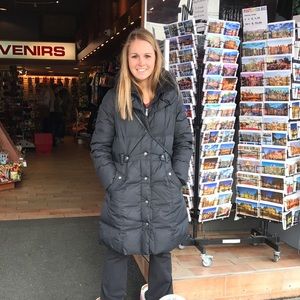 Meet your Posher, Lizzie