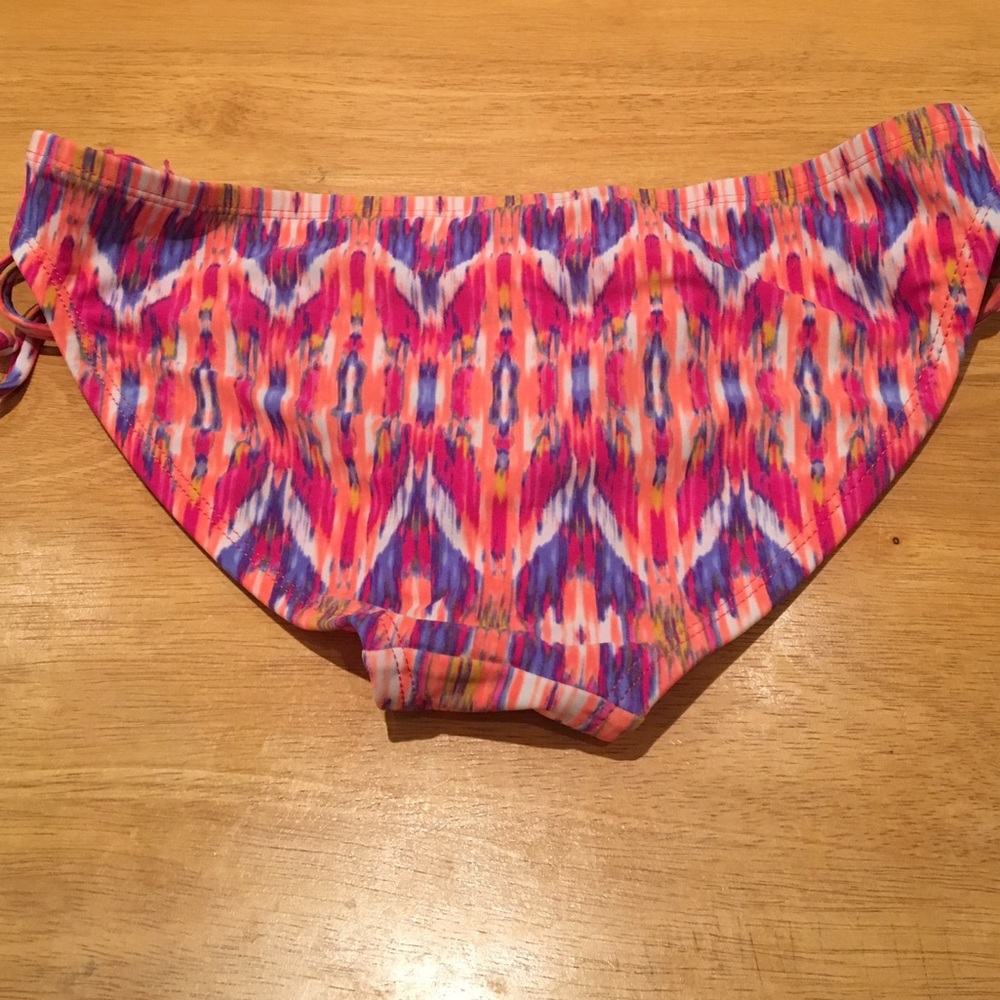 Target Bikini - Picture 4 of 4