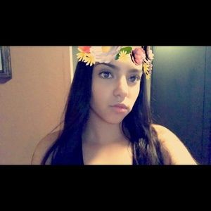 Meet your Posher, Olivia