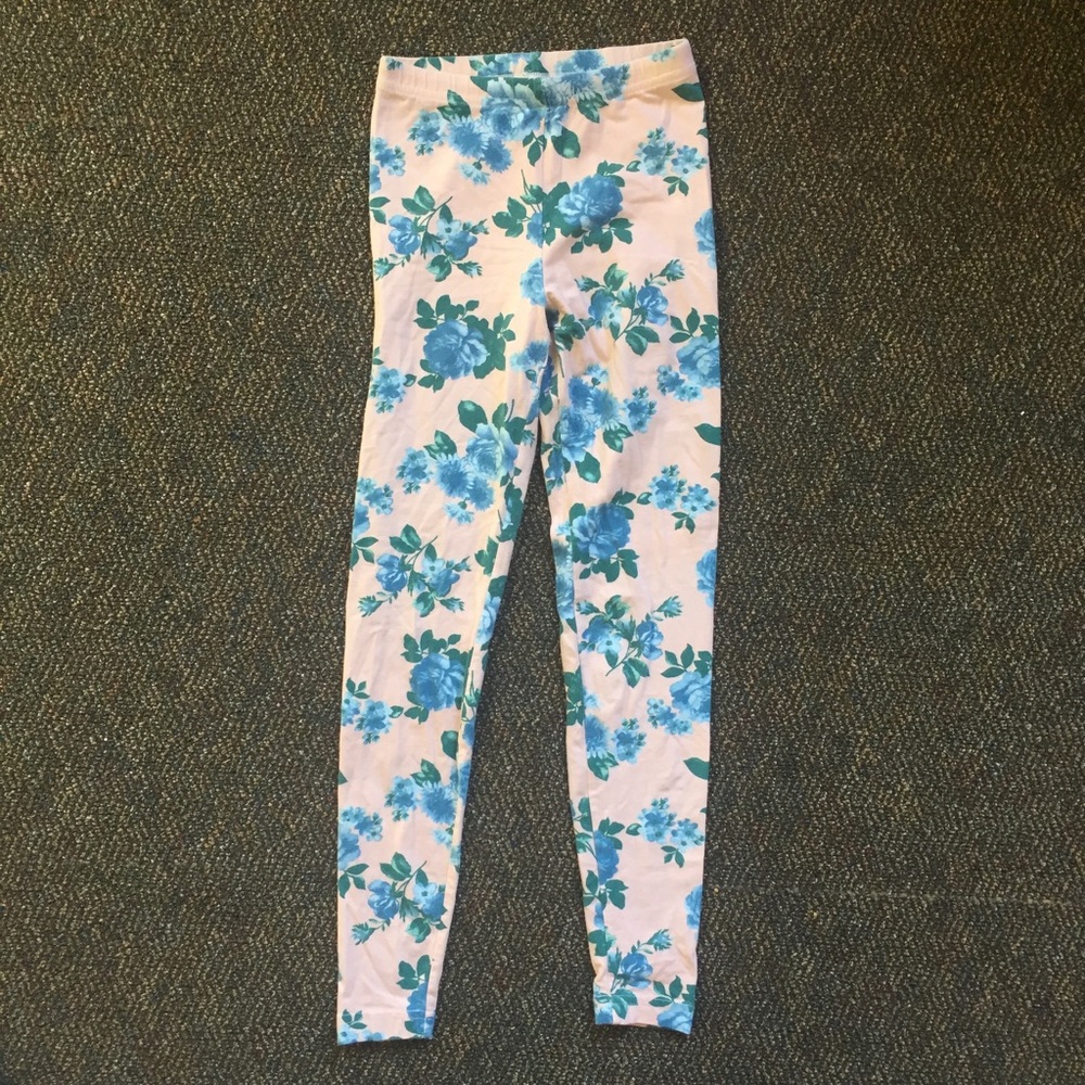 SOLD ❌ American Apparel floral leggings