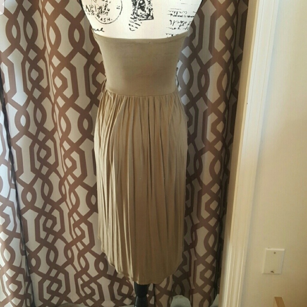 High Low asymmetrical Hem Dress 2 Colors - Picture 5 of 7