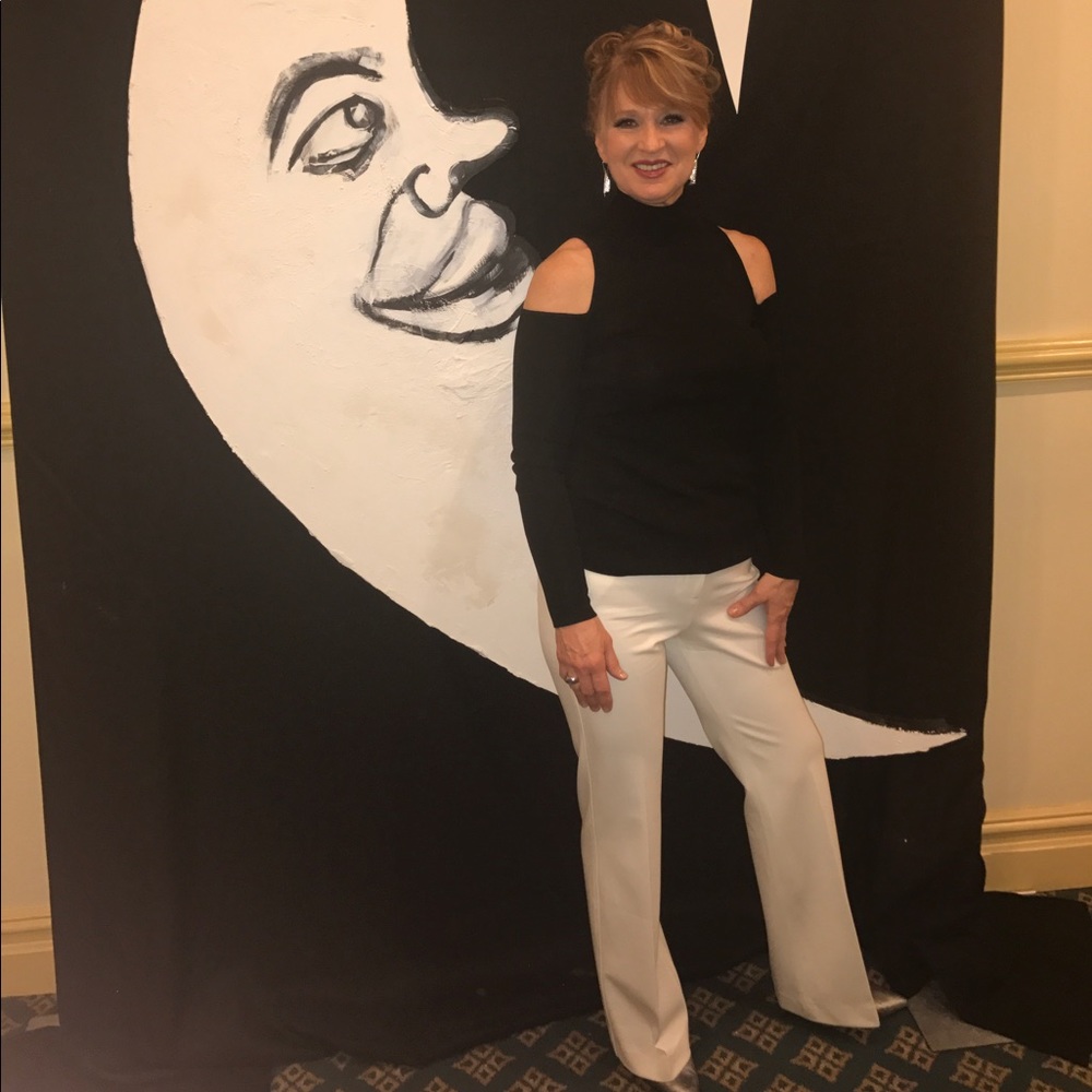 Meet your Posher, Lorraine