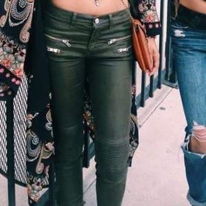 Faux leather dark green skinny jeans