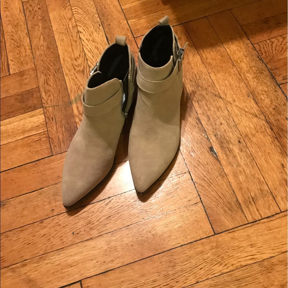 Marc fisher reene ankle bootie sz 9.5