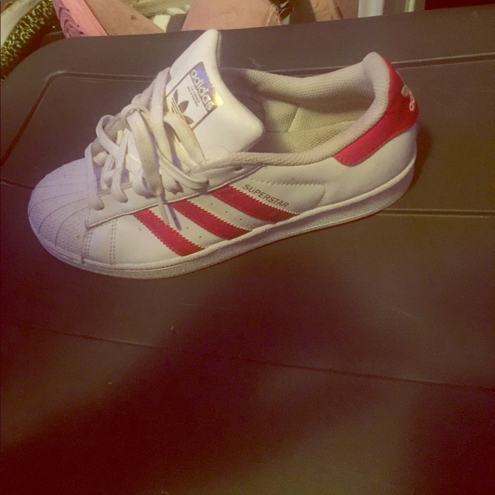 Sneakers shoes